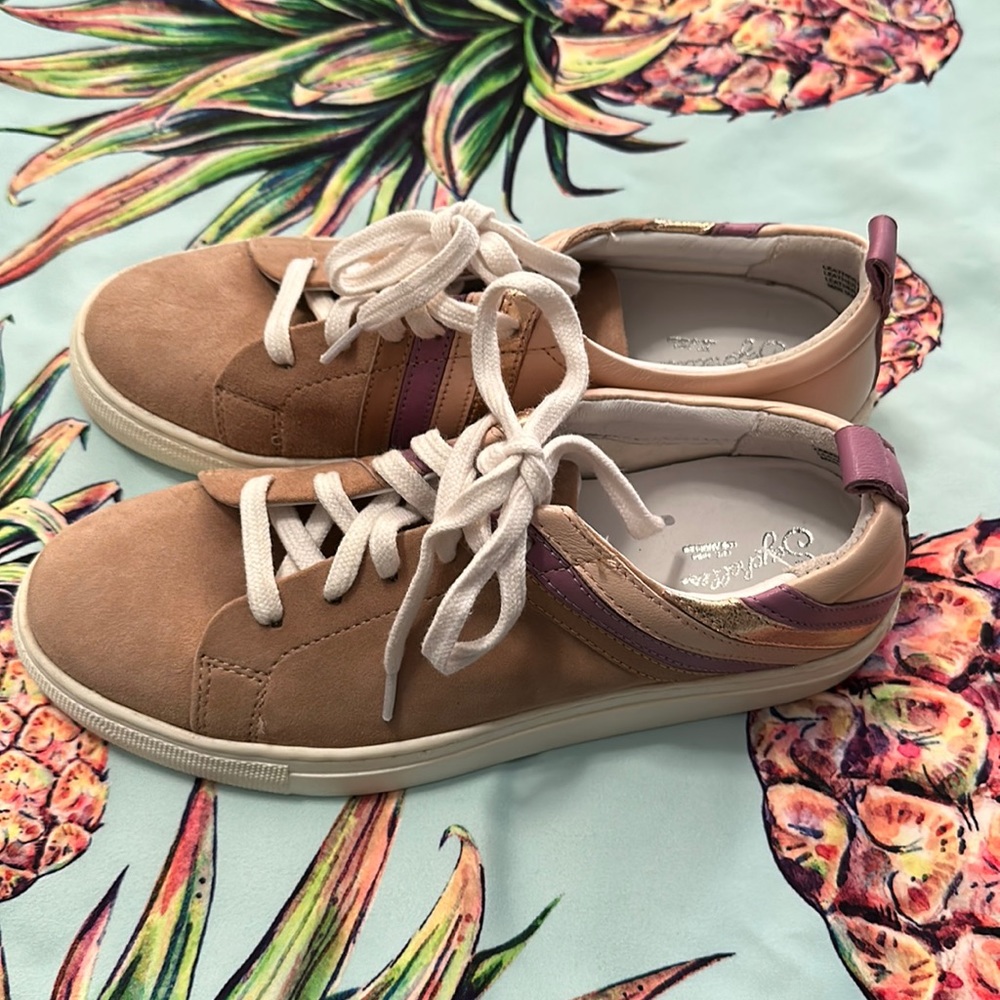 Seychelles Size 7 women’s sneakers.